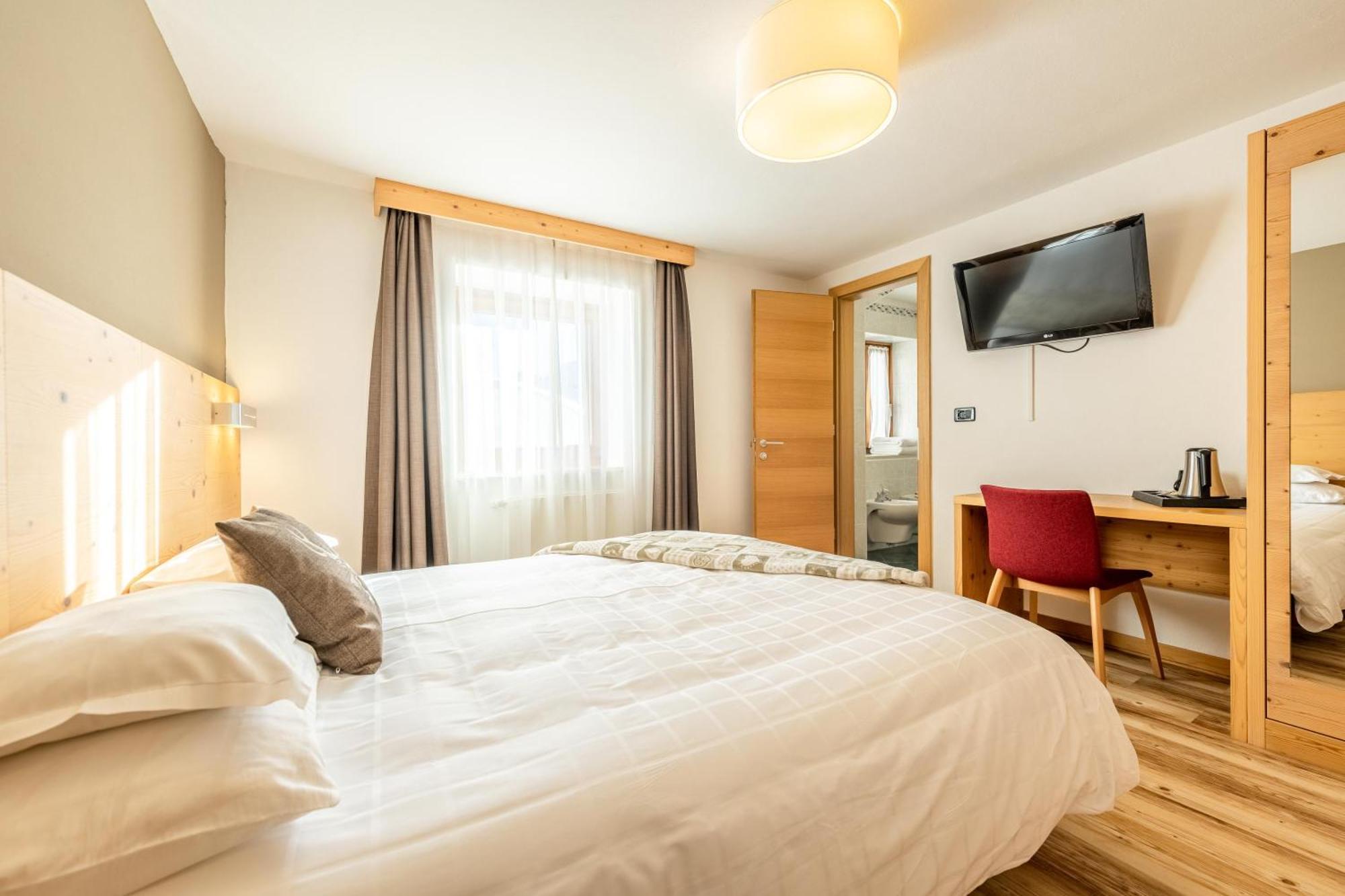 Hotel Col Di Lana Canazei Szoba fotó